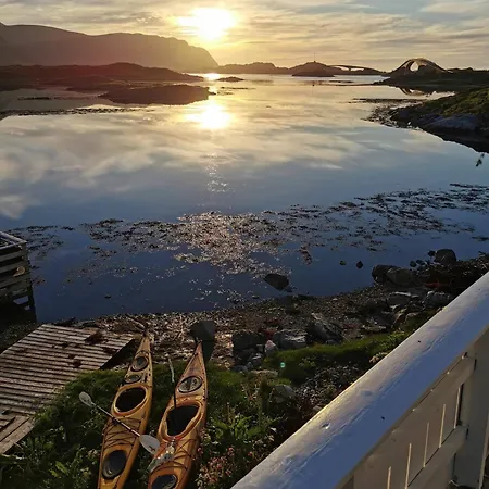 Panoramic Seaview House By The Sea