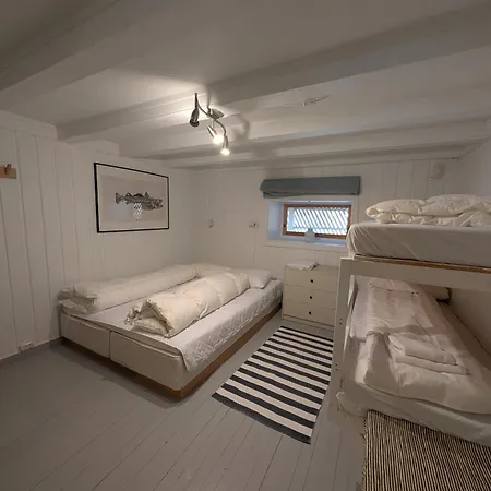 Panoramic Seaview House By The Sea بيت للعطل