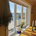 Сasa de vacaciones Panoramic Seaview House By The Sea *