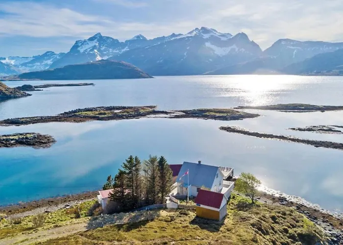 Panoramic Seaview House By The Sea *