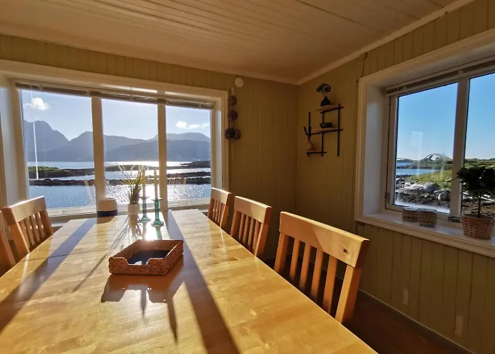 Panoramic Seaview House By The Sea Semesterbostad